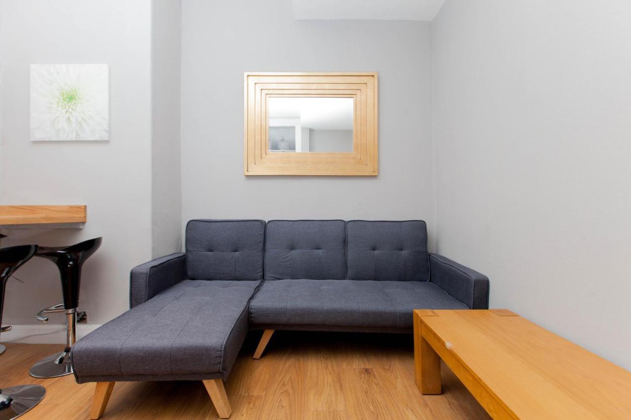 Bright & Homely City Centre Apartment Near Holyrood 에든버러 외부 사진
